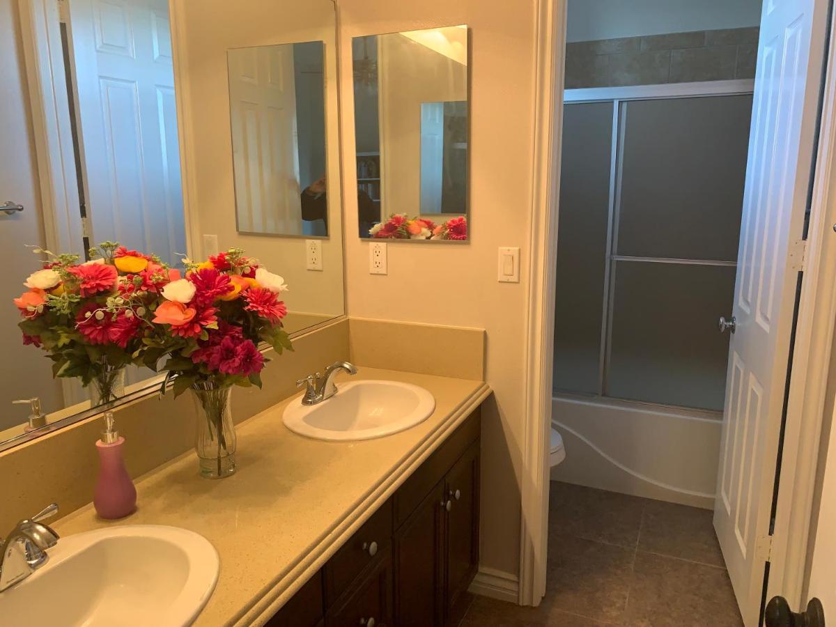 Luxhome Suites N Villa リバーサイド エクステリア 写真